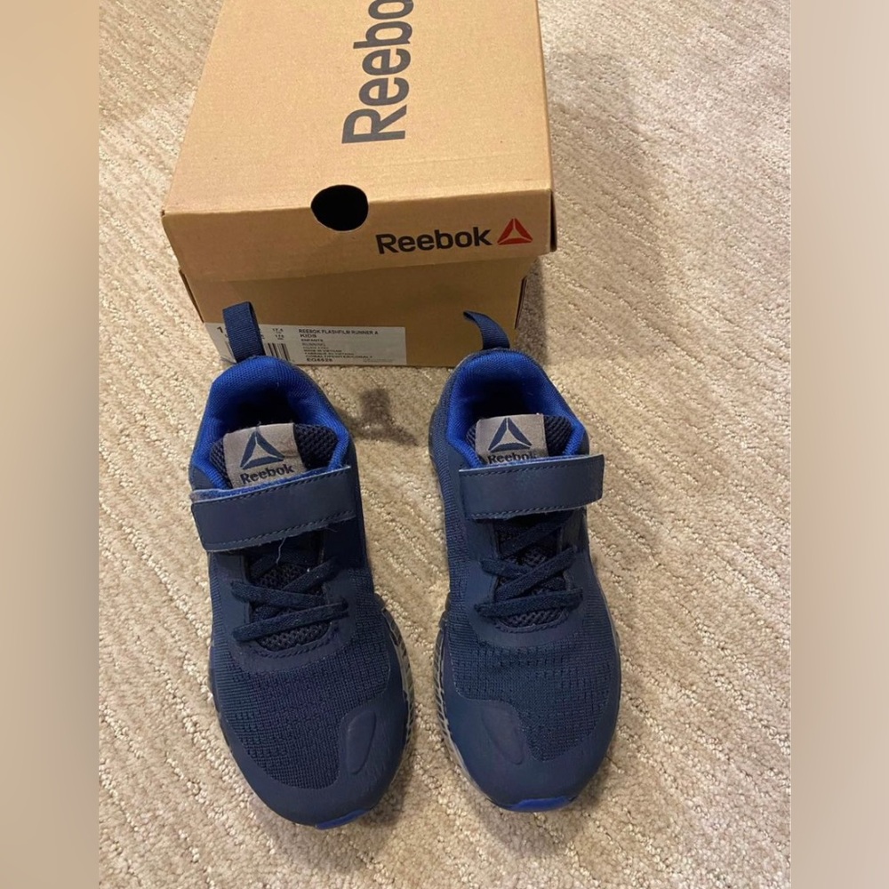 Genuine Reebok Flashfilm Runner Sneakers Gym Shoes Kids Size Y11.5